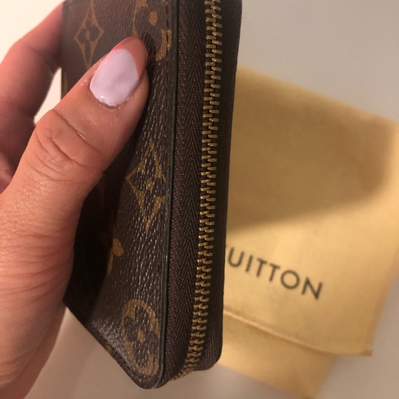 Authentic LV zippy coin purse - SOLD - Picture 3 of 8
